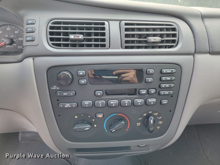 image for item KD9578 2006 Ford Taurus