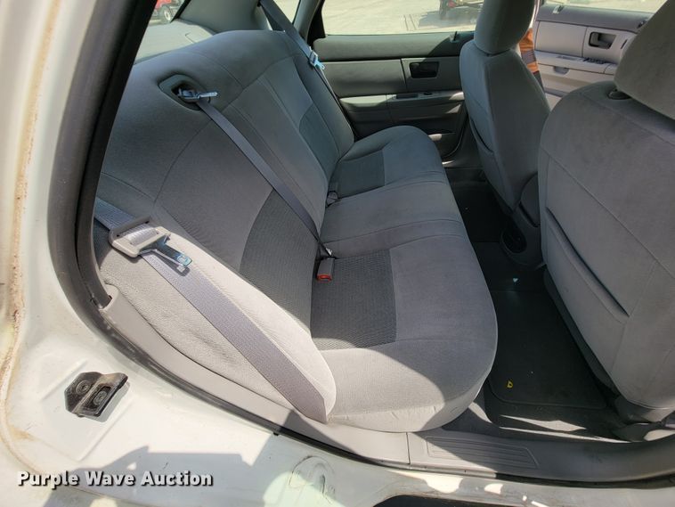 image for item KD9578 2006 Ford Taurus