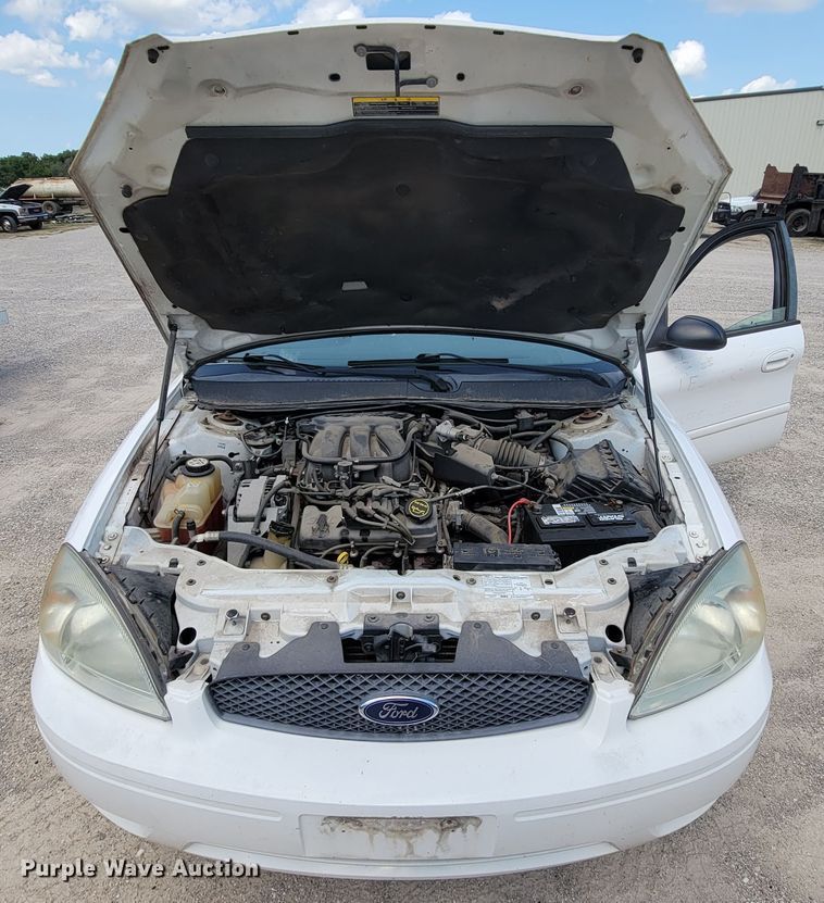 image for item KD9578 2006 Ford Taurus