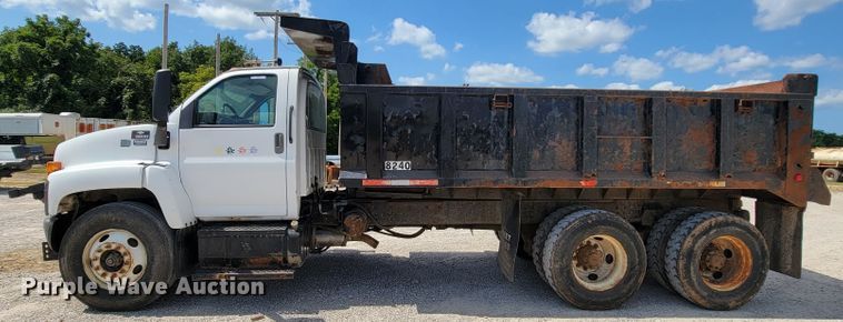 image for item KD9579 2006 Chevrolet C8500  dump truck