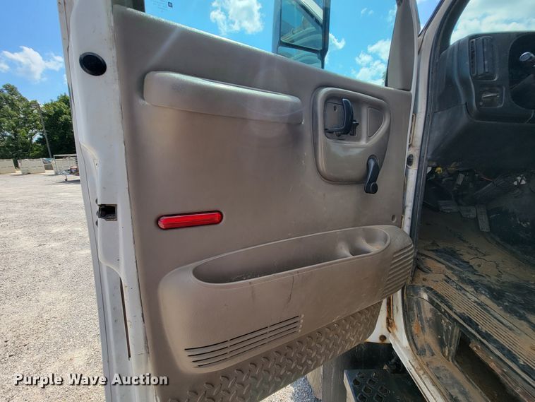 image for item KD9579 2006 Chevrolet C8500  dump truck