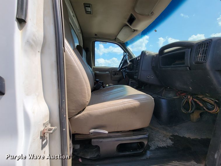 image for item KD9579 2006 Chevrolet C8500  dump truck