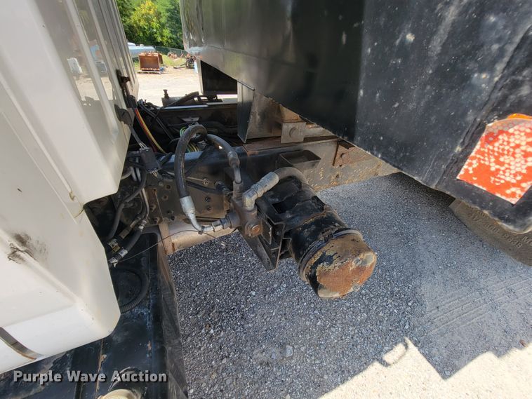 image for item KD9579 2006 Chevrolet C8500  dump truck