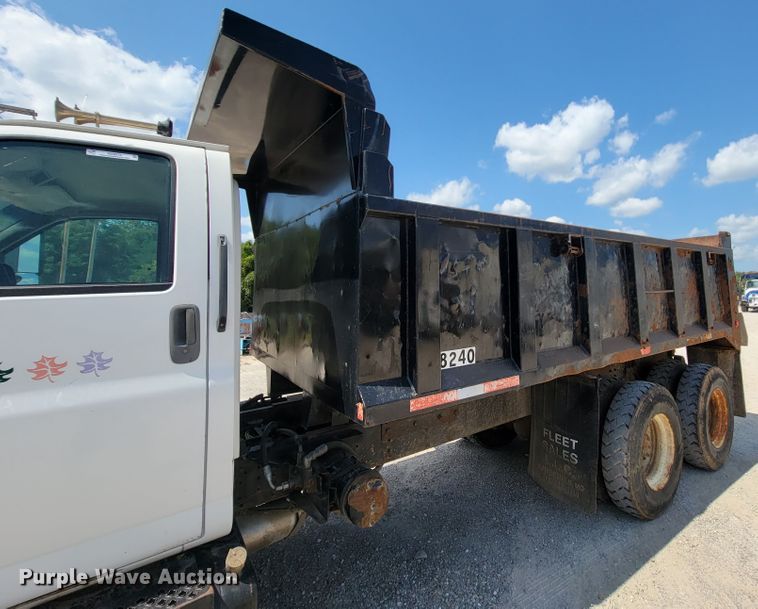image for item KD9579 2006 Chevrolet C8500  dump truck