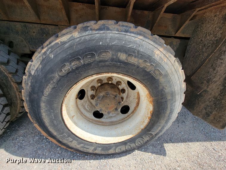 image for item KD9579 2006 Chevrolet C8500  dump truck