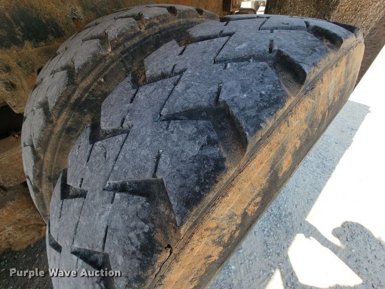 image for item KD9579 2006 Chevrolet C8500  dump truck