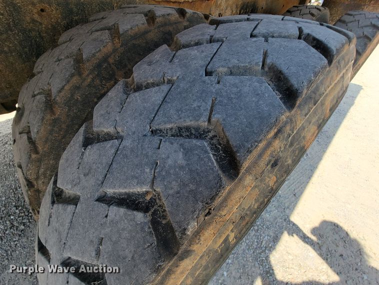 image for item KD9579 2006 Chevrolet C8500  dump truck