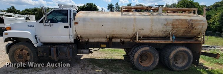 image for item KD9580 1992 Chevrolet TopKick C7500  water truck