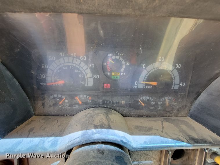 image for item KD9580 1992 Chevrolet TopKick C7500  water truck