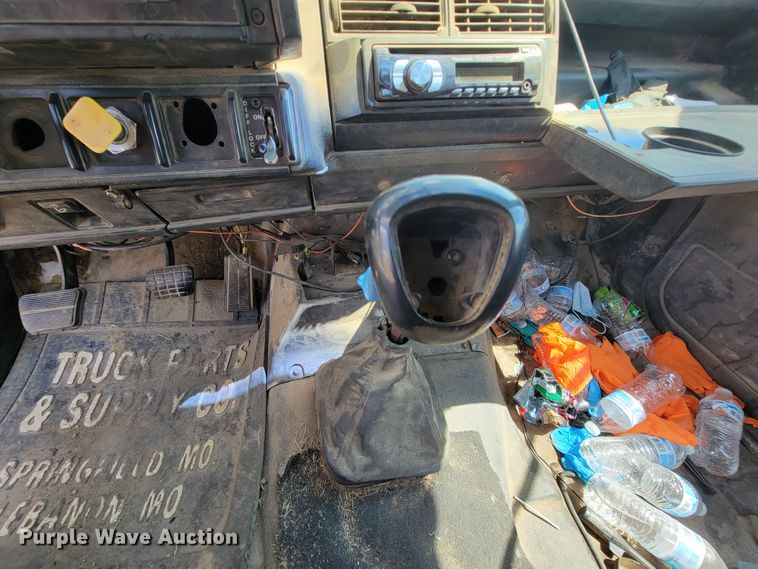 image for item KD9580 1992 Chevrolet TopKick C7500  water truck