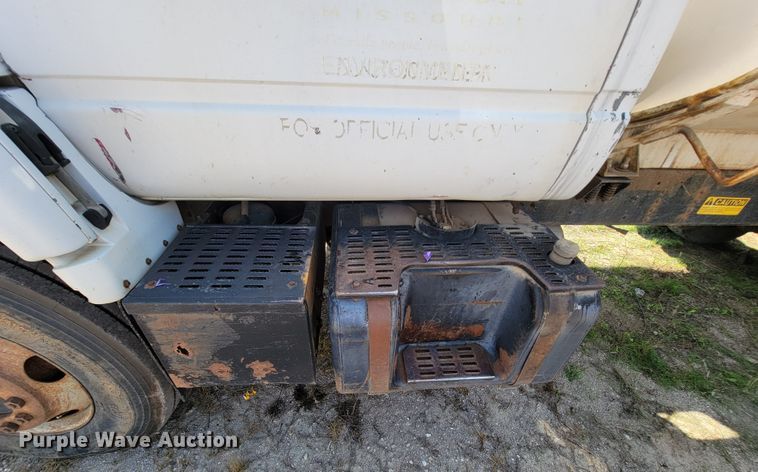 image for item KD9580 1992 Chevrolet TopKick C7500  water truck