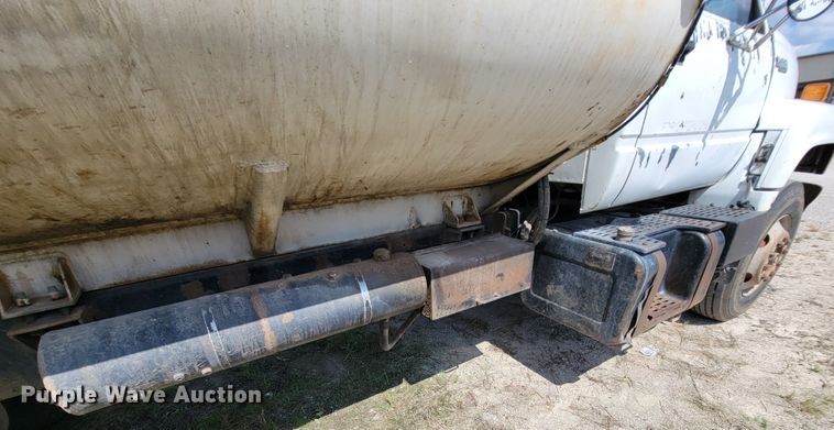 image for item KD9580 1992 Chevrolet TopKick C7500  water truck