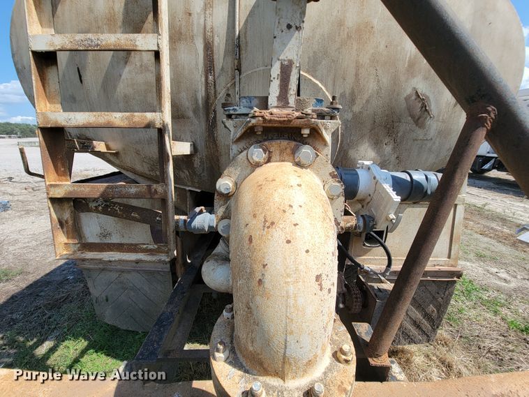 image for item KD9580 1992 Chevrolet TopKick C7500  water truck