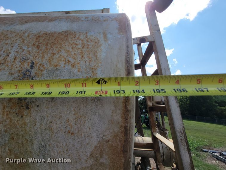 image for item KD9580 1992 Chevrolet TopKick C7500  water truck