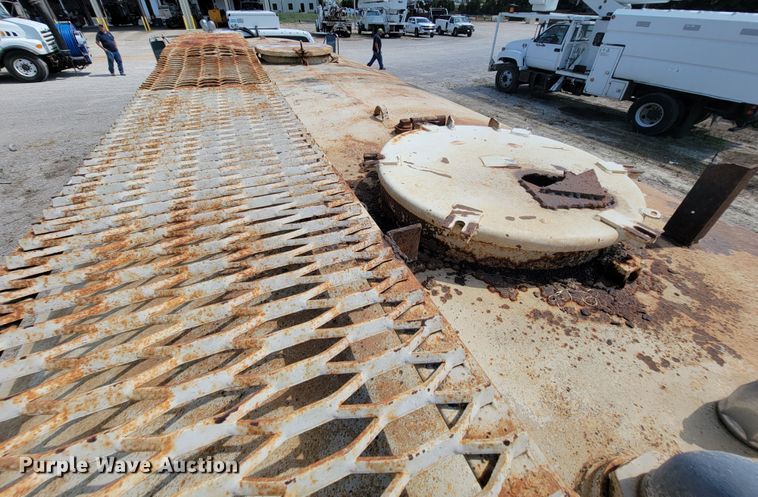 image for item KD9580 1992 Chevrolet TopKick C7500  water truck