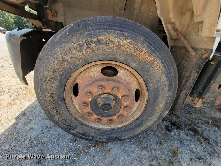 image for item KD9580 1992 Chevrolet TopKick C7500  water truck