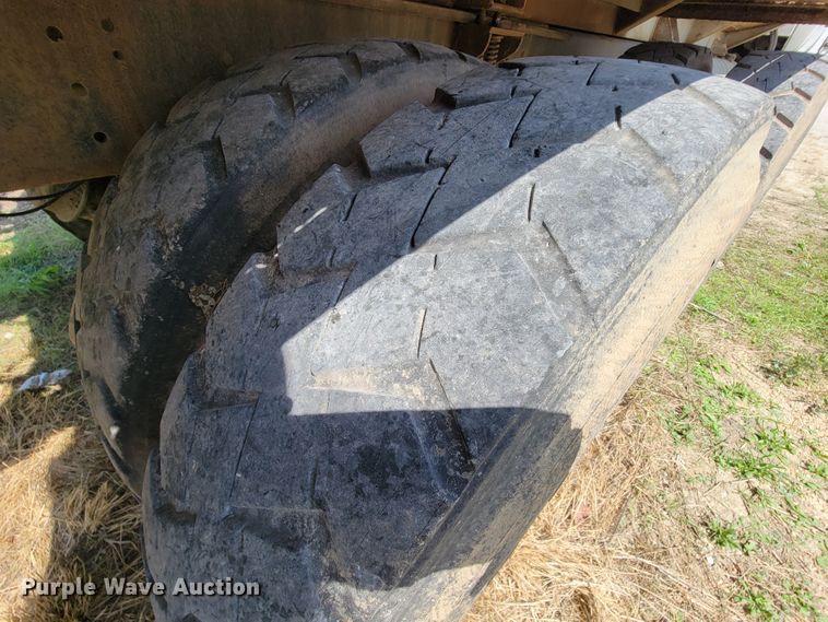 image for item KD9580 1992 Chevrolet TopKick C7500  water truck