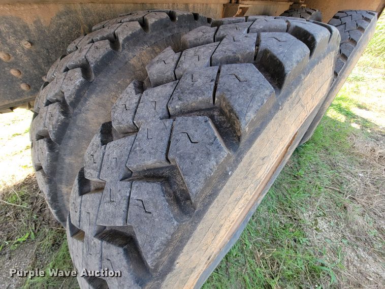 image for item KD9580 1992 Chevrolet TopKick C7500  water truck