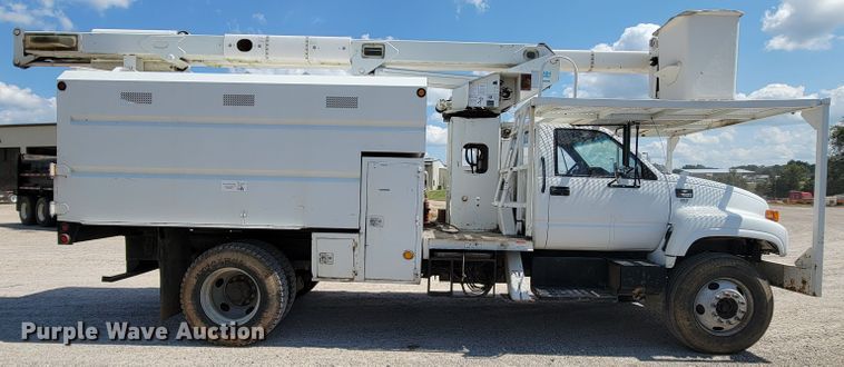 image for item KD9581 2002 Chevrolet C7500  forestry bucket truck