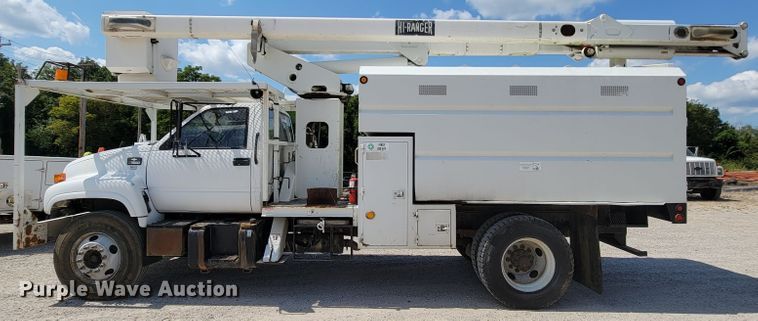 image for item KD9581 2002 Chevrolet C7500  forestry bucket truck