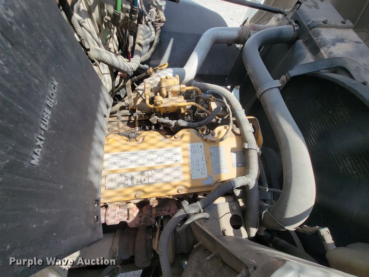 image for item KD9581 2002 Chevrolet C7500  forestry bucket truck