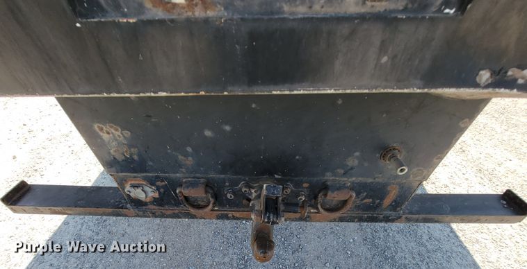 image for item KD9581 2002 Chevrolet C7500  forestry bucket truck