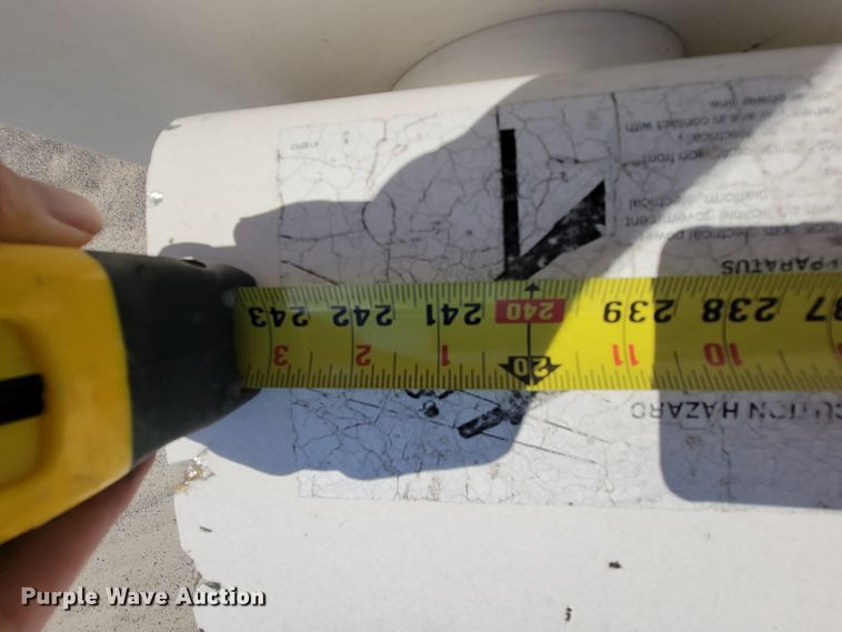 image for item KD9581 2002 Chevrolet C7500  forestry bucket truck