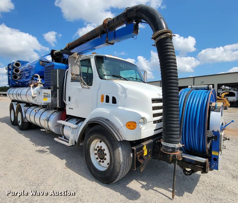 image for item KD9582 2005 Sterling L7500  sewer jetter truck