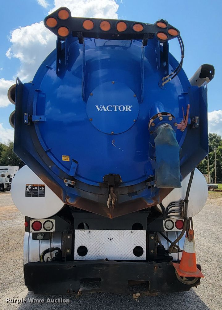 image for item KD9582 2005 Sterling L7500  sewer jetter truck