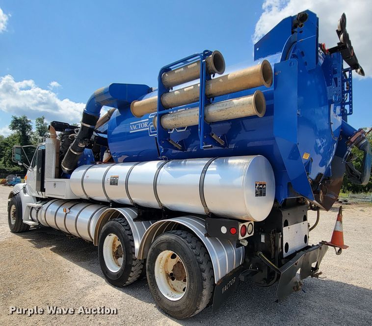 image for item KD9582 2005 Sterling L7500  sewer jetter truck