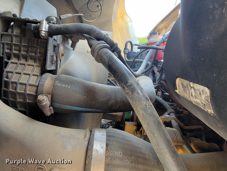 image for item KD9582 2005 Sterling L7500  sewer jetter truck