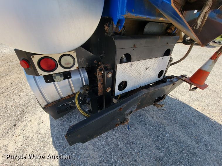 image for item KD9582 2005 Sterling L7500  sewer jetter truck