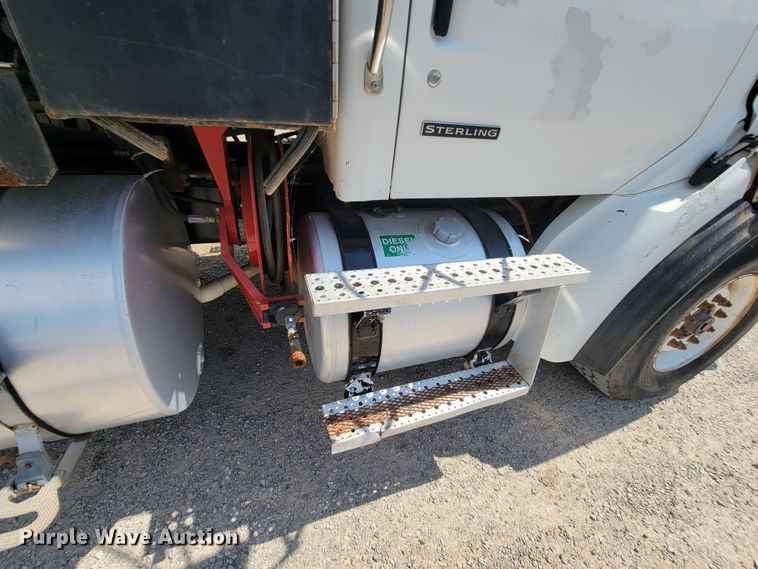 image for item KD9582 2005 Sterling L7500  sewer jetter truck
