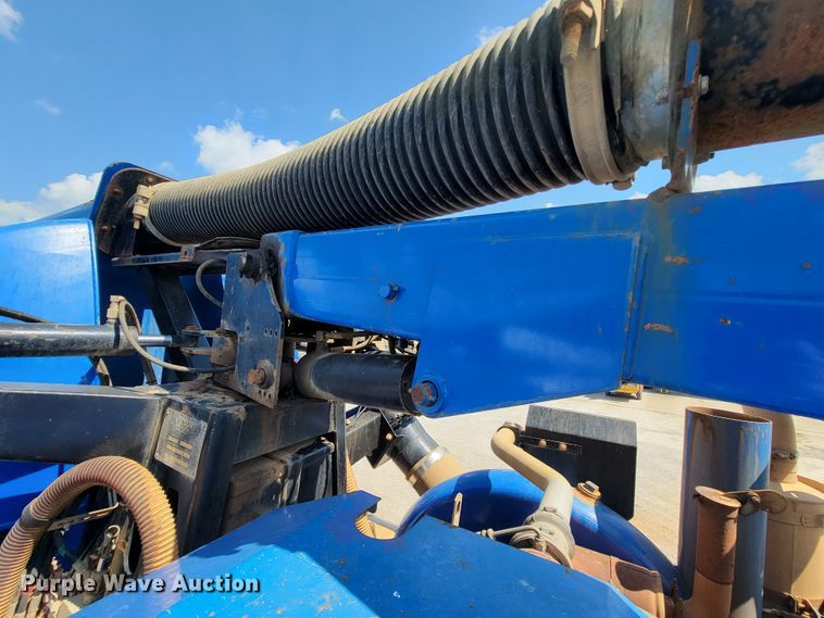 image for item KD9582 2005 Sterling L7500  sewer jetter truck