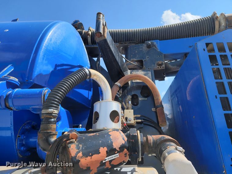 image for item KD9582 2005 Sterling L7500  sewer jetter truck