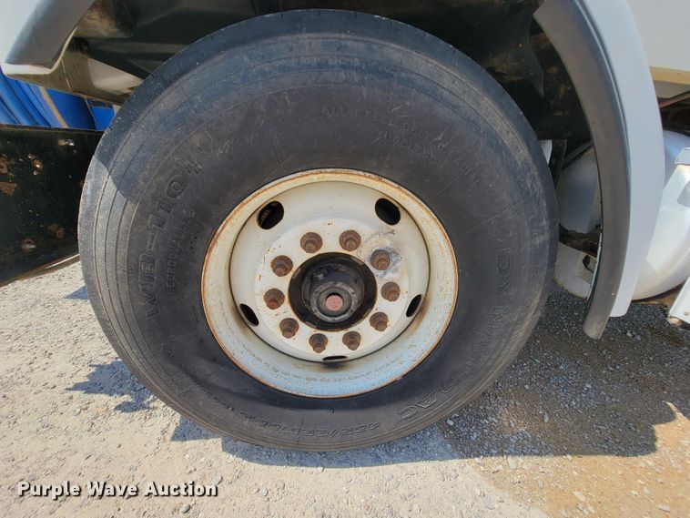 image for item KD9582 2005 Sterling L7500  sewer jetter truck