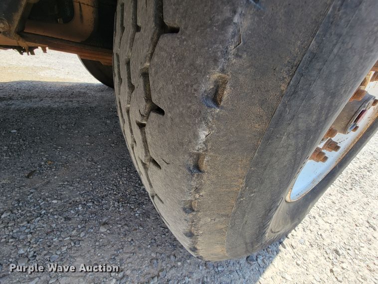 image for item KD9582 2005 Sterling L7500  sewer jetter truck