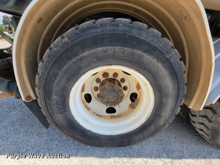 image for item KD9582 2005 Sterling L7500  sewer jetter truck