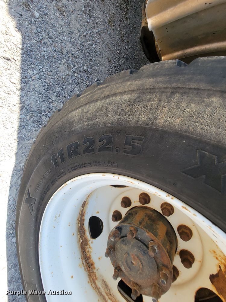 image for item KD9582 2005 Sterling L7500  sewer jetter truck