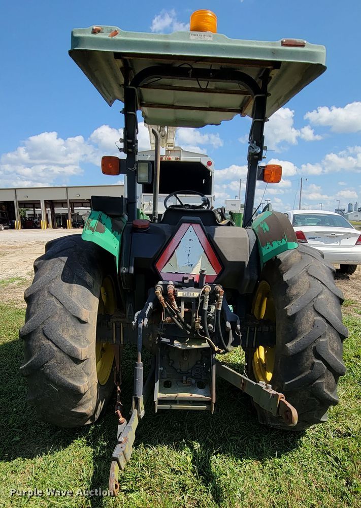 image for item KD9583 1995 John Deere 5200  tractor