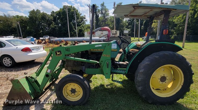 image for item KD9583 1995 John Deere 5200  tractor