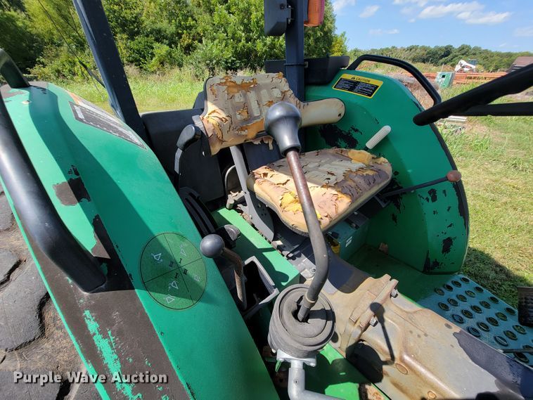 image for item KD9583 1995 John Deere 5200  tractor