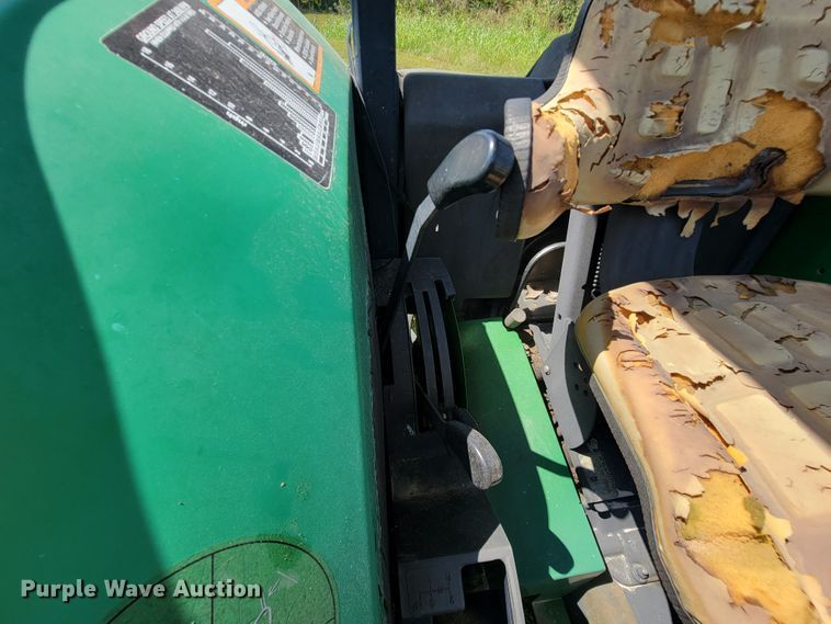 image for item KD9583 1995 John Deere 5200  tractor