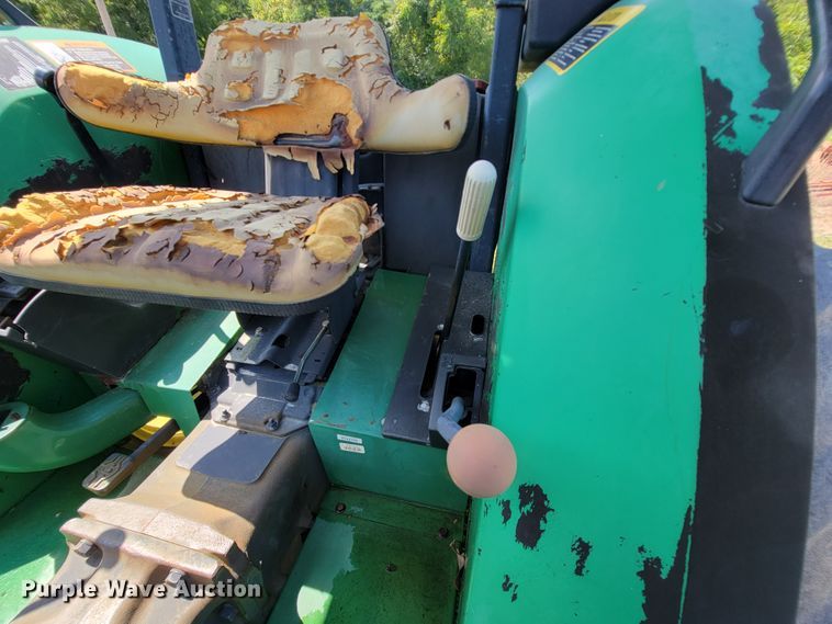 image for item KD9583 1995 John Deere 5200  tractor