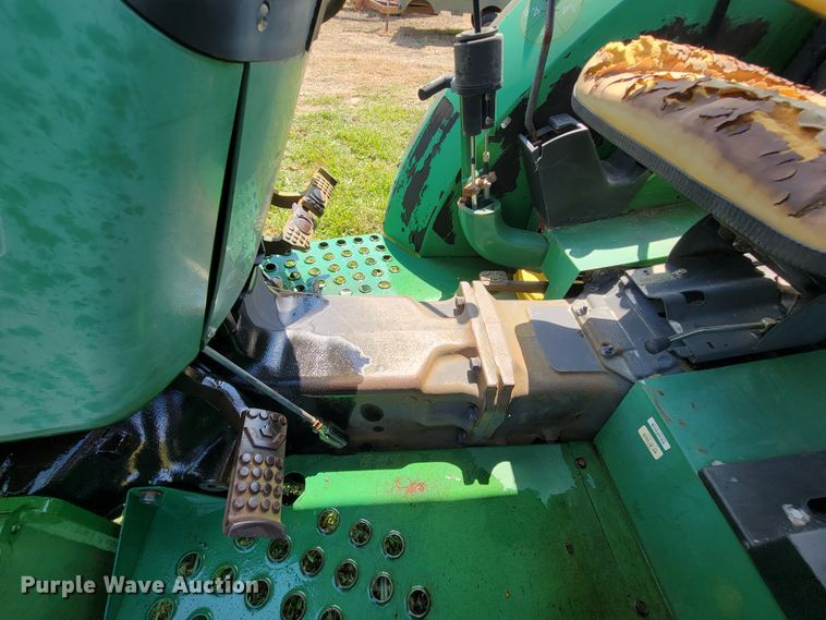 image for item KD9583 1995 John Deere 5200  tractor