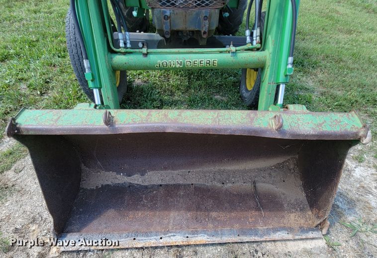 image for item KD9583 1995 John Deere 5200  tractor