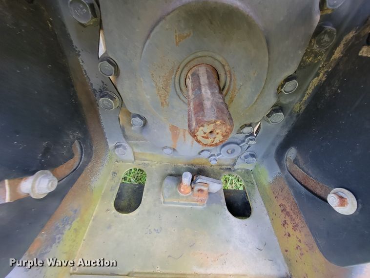 image for item KD9583 1995 John Deere 5200  tractor