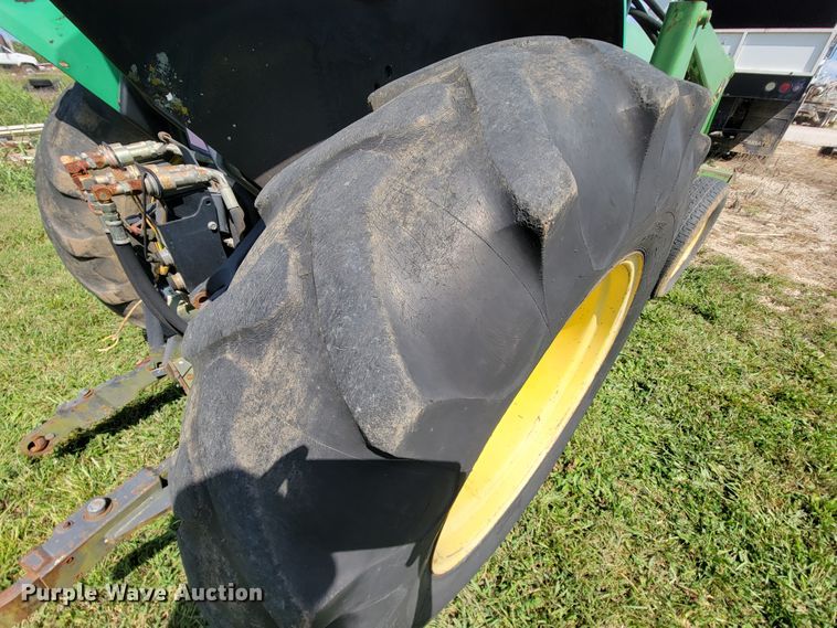 image for item KD9583 1995 John Deere 5200  tractor