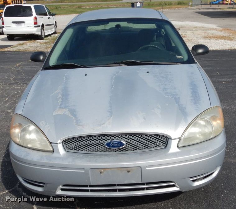 image for item KI9485 2005 Ford Taurus SE