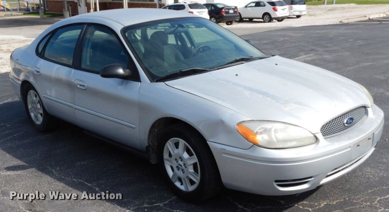 image for item KI9485 2005 Ford Taurus SE